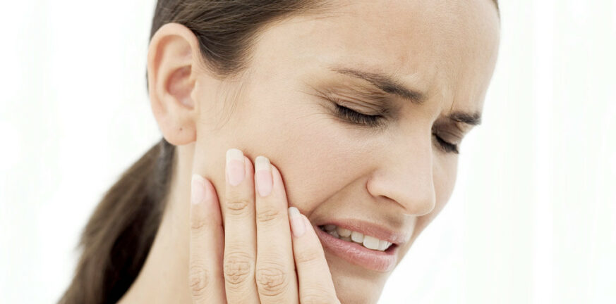 Πονάει το δόντι σας όταν πίνετε κάτι ζεστό ή κρύο;