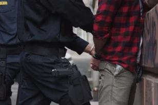 Αίγιο: Περίεργη «κλοπή» στον Προμηθέα - Επ' αυτοφώρω σύλληψεις