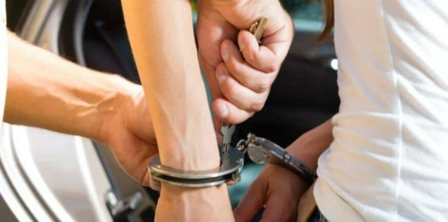 Τρίπολη: Συνελήφθησαν δύο ανήλικοι για ληστεία, εγκληματική οργάνωση και προσβολή της γενετήσιας αξιοπρέπειας
