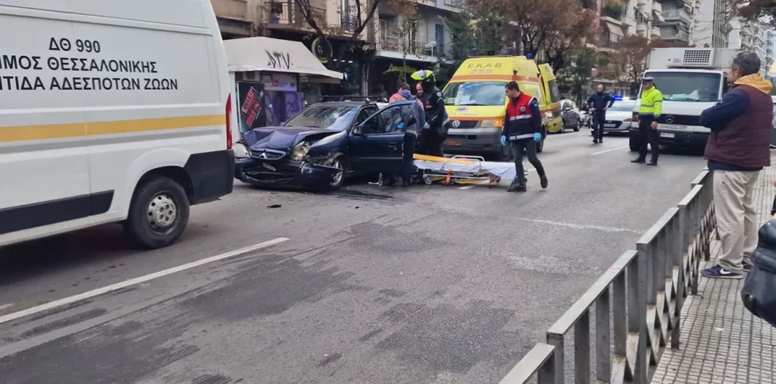 Ανακοπή καρδιάς στο τιμόνι υπέστη ο οδηγός που προκάλεσε την καραμπόλα στη Θεσσαλονίκη