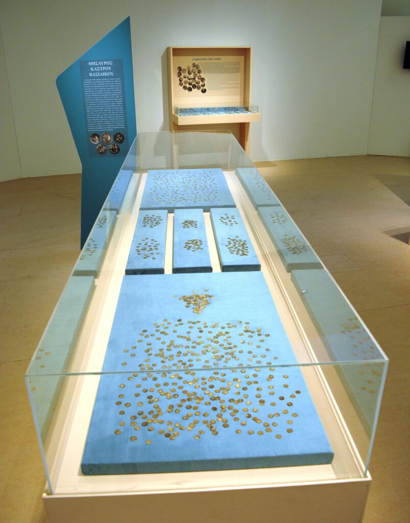 Πάτρα: Ανοίγει σήμερα το «θησαυροφυλάκιο» με 5.000 άγνωστα εκθέματα του Αρχαιολογικού Μουσείου - Τι αποκαλύπτει Αρχαιολόγος ΦΩΤΟ