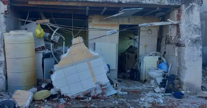 Τρίκαλα: Καταστράφηκε σπίτι 87χρονου από έκρηξη λόγω διαρροής υγραερίου - Τραυματίστηκε σοβαρά