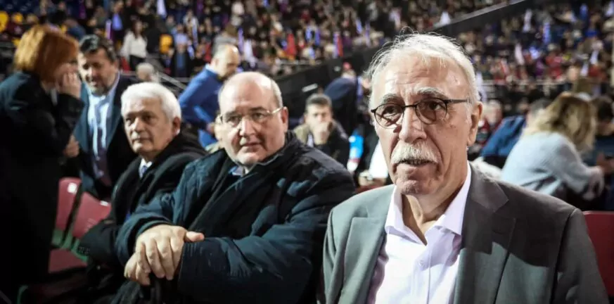 ΣΥΡΙΖΑ: «Αίσχος» φώναζε ο Φίλης στην ομιλία Κασσελάκη στην Κεντρική Επιτροπή – Αποχώρησε ο Δημήτρης Βίτσας