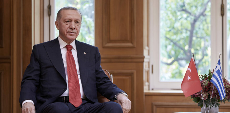 Ερντογάν: Νέο χτύπημα για «Τουρκική» μειονότητα από το αεροπλάνο της επιστροφής – «Όλα μπορούν να λυθούν»