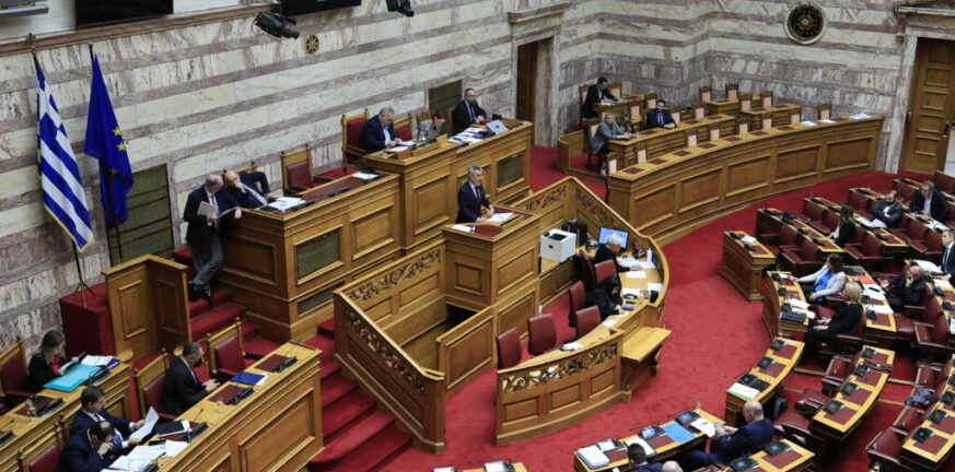 Υψηλοί τόνοι στη Βουλή για τον προϋπολογισμό – Σκληρή κριτική από την αντιπολίτευση, βράδυ Κυριακής η ψηφοφορία