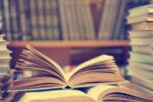 Ξεκινά το πρόγραμμα επιταγών αγοράς βιβλίων της ΔΥΠΑ για το 2025 – Ποιοι δικαιούνται και πώς υποβάλλονται οι αιτήσεις