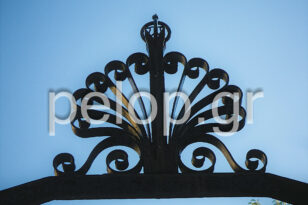 Πάτρα - Παλιό Αρσάκειο: «Χάθηκε» το σιδερένιο «στέμμα» στο νέο Δημαρχείο ΦΩΤΟ