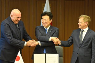 Ιαπωνία, Βρετανία και Ιταλία: Υπέγραψαν συμφωνία για την ανάπτυξη μαχητικού αεροπλάνου - ΒΙΝΤΕΟ