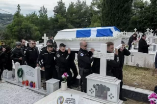 Το αντίο του ΣΕΦΕΑΑ στον 29χρονο αστυνομικό που σκοτώθηκε στην καταδίωξη στον Ασπρόπυργο