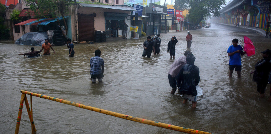 Ινδία: Τουλάχιστον 9 νεκροί από τον κυκλώνα Μιτσάουνγκ