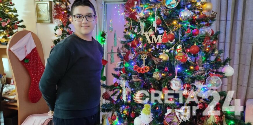 Κρήτη: 12χρονος μετέτρεψε το σπίτι του σε Χριστουγεννιάτικο χωριό - ΦΩΤΟ