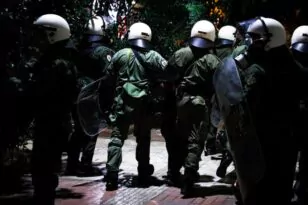Θεσσαλονίκη: Επεισόδια μεταξύ αντιεξουσιαστών και αστυνομίας στο ΑΠΘ ΦΩΤΟ - ΒΙΝΤΕΟ