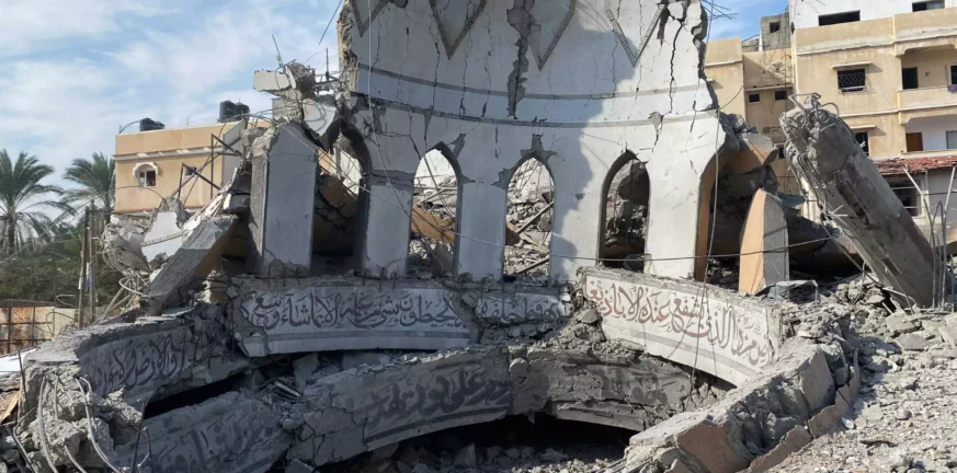 Χαμάς: Κατήγγειλε πως το Ισραήλ βομβάρδισε το μεσαιωνικό τέμενος Ομάρι της Γάζας - ΒΙΝΤΕΟ