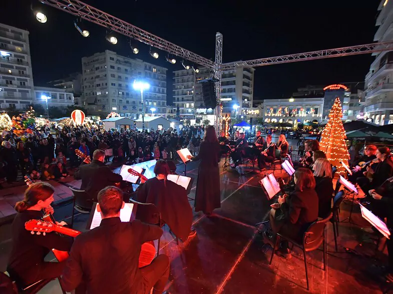 «Μια εβδομάδα για τα Χριστούγεννα…» - Η Ορχήστρα Νυκτών Εγχορδων του Δήμου Πατρέων συναντά το Θέατρο Δρόμου