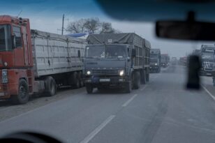 Ουκρανία: 100 φορτηγά πέρασαν στην Πολωνία μετά την άρση του αποκλεισμού