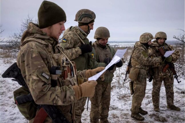 Ουκρανία: Οι δυνάμεις του Κιέβου αποσύρθηκαν από την κατεστραμμένη Μαρίνκα