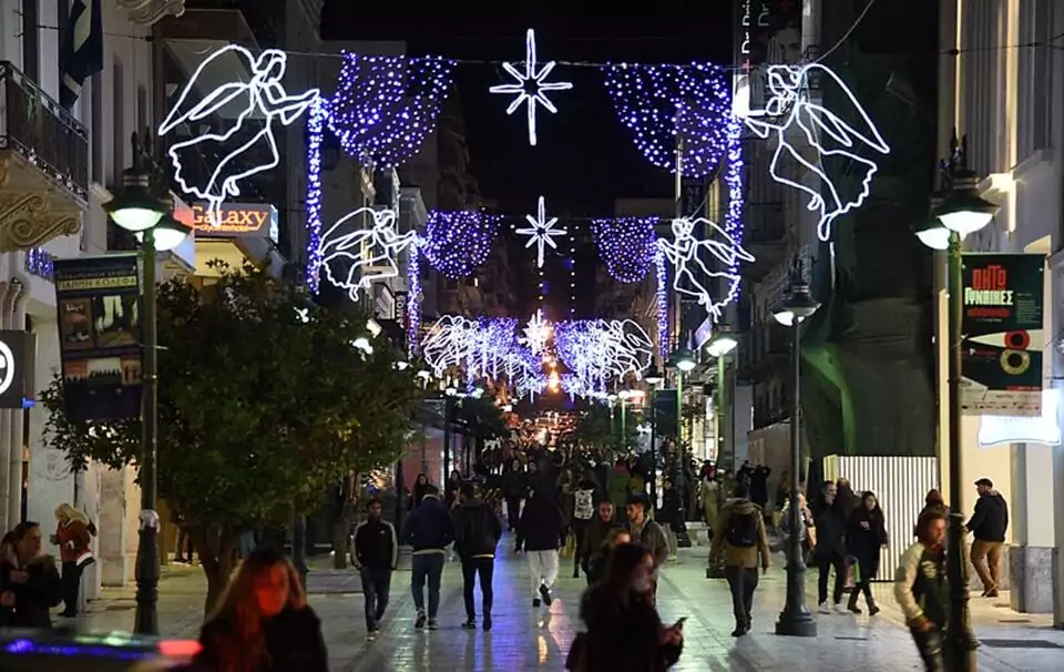 Αύριο ανάβει ο χριστουγεννιάτικος φωτισμός της Πάτρας: Στις 7 μ.μ. το πρώτο επίσημο «λαμπάκια» στην Πλ. Γεωργίου Αύριο ανάβει ο χριστουγεννιάτικος φωτισμός της Πάτρας: Στις 7 μ.μ. το πρώτο επίσημο «λαμπάκια» στην Πλ. Γεωργίου