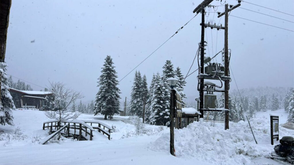 Χιονισμένο το Περτούλι - Με αλυσίδες τα οχήματα σε περιοχές της Δυτικής Μακεδονίας