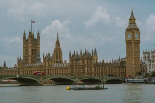 Ταξίδι στο Λονδίνο: Ένας πλήρης ταξιδιωτικός οδηγός