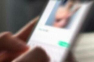 Ναύπακτος: «Εγδυναν» συμμαθήτριές τους και διακινούσαν πορνογραφικό υλικό - Τι βρέθηκε στα κινητά των 13χρονων