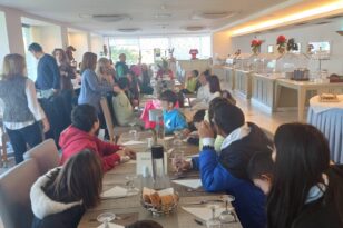 Πάτρα: Γεύμα χαράς και δώρα στα παιδιά του Σκαγιοπουλείου