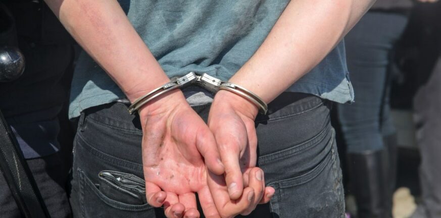 Πάτρα: Προσπάθησε να αναχωρήσει με πλαστά έγγραφα - Συνελήφθη ένας 25χρονος