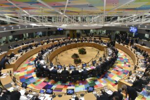 «Λευκός καπνός» στη Σύνοδο Κορυφής της ΕΕ για Ουκρανία και Μολδαβία - Ξεκινούν οι ενταξιακές διαπραγματεύσεις