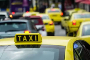 Σταϊκούρας για ταξί: Έμπρακτη η στήριξη της Κυβέρνησης