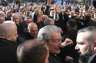Αλβανία: Αποφασίστηκε η άρση της βουλευτικής ασυλίας του Σαλί Μπερίσα
