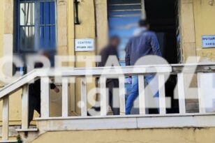 Κρήτη: Στον Εισαγγελέα ο 57χρονος που μαχαίρωσε τον 80χρονο πατέρα του - ΦΩΤΟ