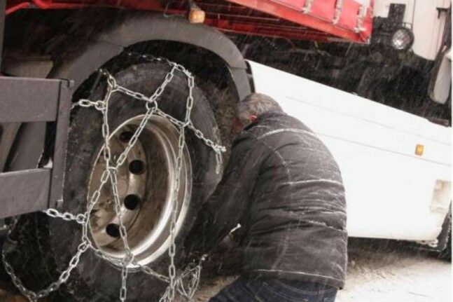 Χιονοπτώσεις: Πού απαγορεύεται η κυκλοφορία φορτηγών και οχημάτων - ΑΝΑΛΥΤΙΚΑ ΤΑ ΣΗΜΕΙΑ