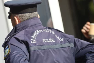 Οι συνομιλίες των αστυνομικών που συνελήφθησαν για εκβιάσεις επιχειρηματιών - «Μπαίνει τώρα ο ΕΦΚΑ», «κόφτα όλα σήμερα»