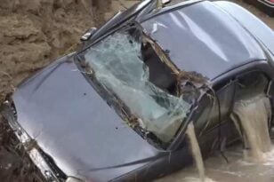Ηλεία: Άκαρπες οι έρευνες για τον εντοπισμό του οδηγού - Χάθηκαν μπροστά στα μάτια συγχωριανών τους