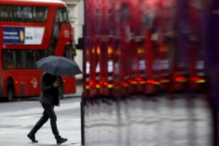 Βρετανία: Επελαύνει η καταιγίδα Χενκ - Σφοδρές βροχοπτώσεις και ισχυροί άνεμοι - ΒΙΝΤΕΟ