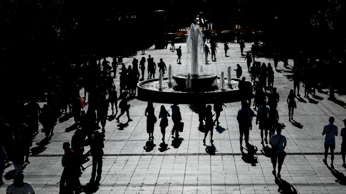 Το δημογραφικό σε αδιέξοδο: Τι δείχνουν τα στοιχεία για γεννήσεις, θανάτους και τον ρόλο των αλλοδαπών στην Ελλάδα Το δημογραφικό σε αδιέξοδο: Τι δείχνουν τα στοιχεία για γεννήσεις, θανάτους και τον ρόλο των αλλοδαπών στην Ελλάδα