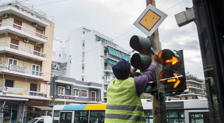 Φωτεινοί σηματοδότες: «Πράσινο» στους δρόμους με Κέντρο Επιτήρησης Βλαβών - Έτοιμο το μεγαλεπήβολο έργο της Περιφέρειας 