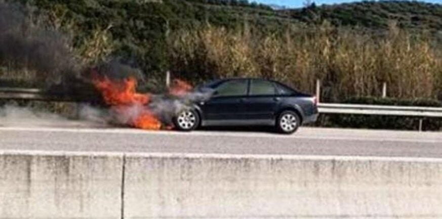 Φωτιά σε δυο αυτοκίνητα σε Πάτρα και Ιόνια Οδο