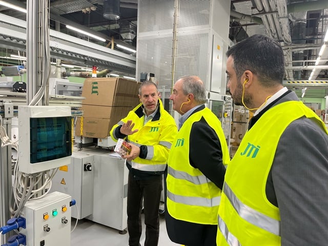 Visit of the former Prime Minister and President of SEKE Kostas Karamanlis to the JTI factory in Xanthi