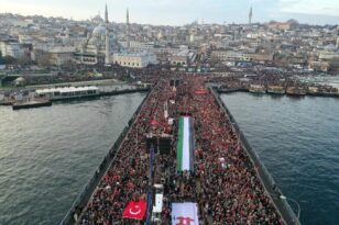Τουρκία: Τεράστιες διαδηλώσεις την Πρωτοχρονιά κατά του Ισραήλ και του PKK