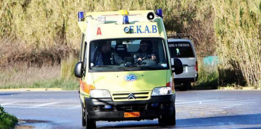 Μεσολόγγι: Σφοδρή σύγκρουση αυτοκινήτου με όχημα της πυροσβεστικής - Ένα παιδί στο Καραμανδάνειο της Πάτρας