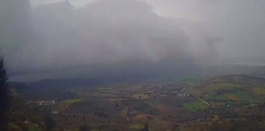 Καιρός – Λήμνος: Βίντεο με τη στιγμή που ένα «τσουνάμι» από σύννεφα απλώνεται στον ουρανό
