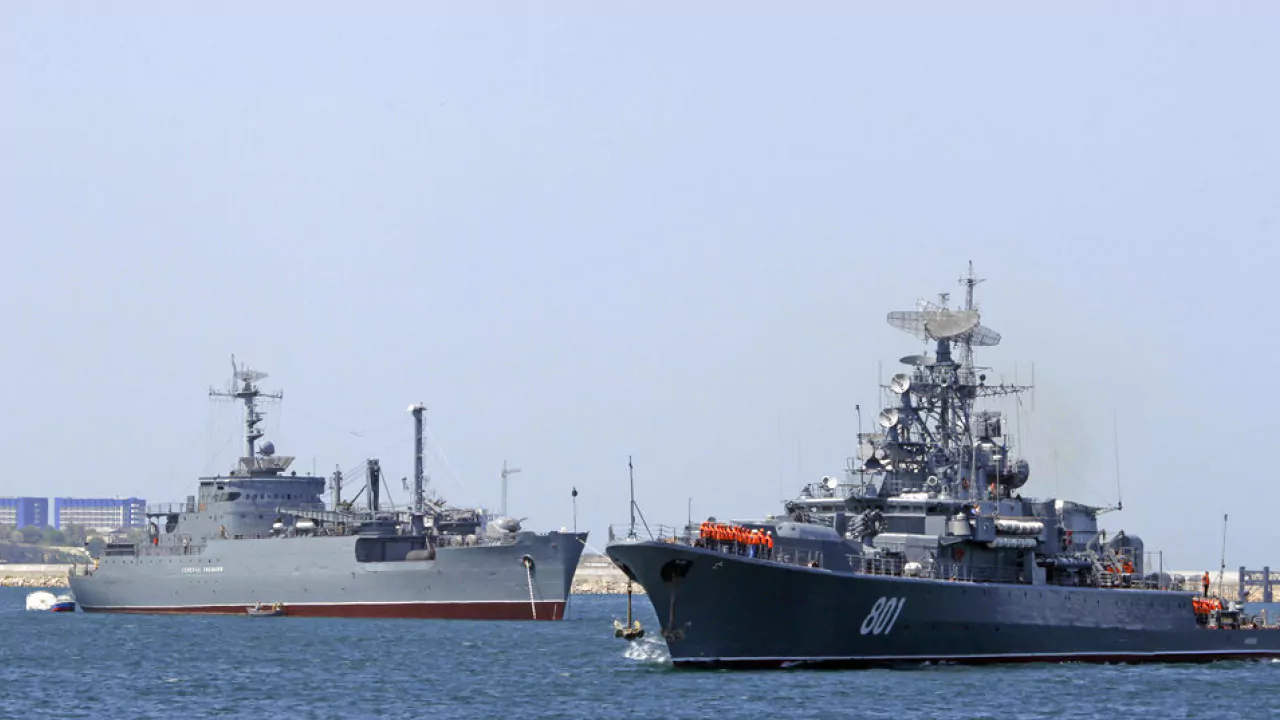 Ukraine: Destroyed Russian amphibious warship in the Black Sea
 – 2024-03-06 12:27:29