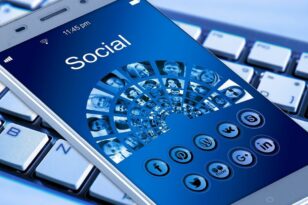 Social Media: Πάνω από 5 δισ. οι χρήστες - «Χρυσό» στην Κένυα και το Facebook