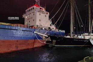 Οι άνεμοι παρέσυραν φορτηγό πλοίο στο Ναύπλιο, προσέκρουσε σε σκάφη! ΦΩΤΟ
