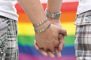 Πάτρα: «Ο,τι λέει ο νόμος» για γάμο ομόφυλων ζευγαριών - Το ΚΚΕ μπορεί να διαφώνησε, αλλά η δημοτική αρχή κρατά «νόμιμη στάση»