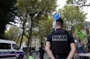 Ποινές φυλάκισης σε τρεις Γάλλους αστυνομικούς για άσκηση υπερβολικής βίας κατά τη σύλληψη ενός νεαρού μαύρου