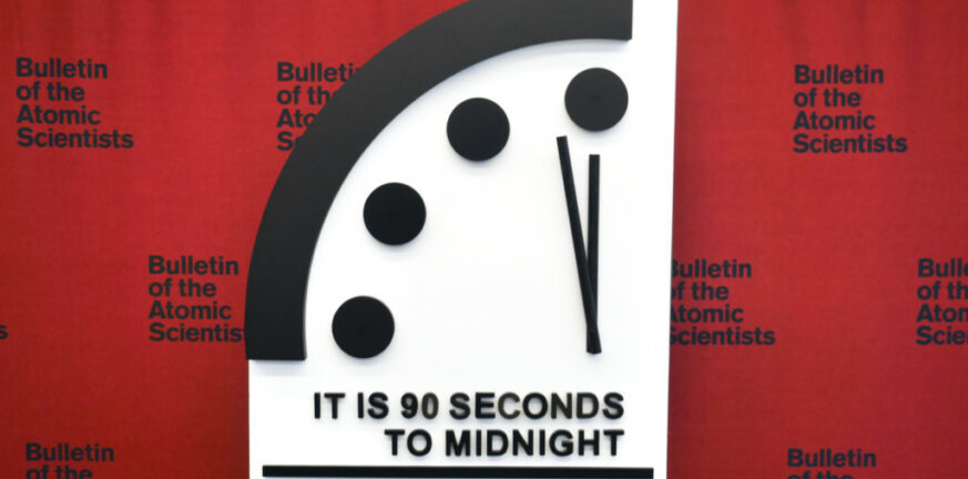 «Ρολόι της Αποκάλυψης»: Παρέμεινε στα 90 δευτερόλεπτα πριν τα μεσάνυχτα - ΒΙΝΤΕΟ