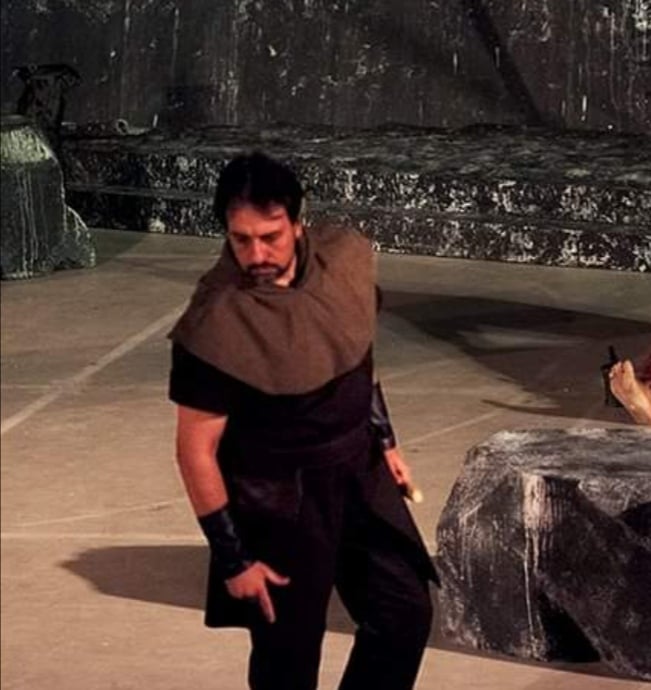 Ο Αντώνης Κορωναίος στην «Π»: Η όπερα απαιτεί πειθαρχία και πάθος