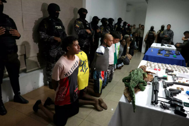 Ισημερινός: Απελευθερώθηκαν οι 136 σωφρονιστικοί υπάλληλοι που ήταν όμηροι κρατουμένων σε φυλακές