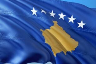 Σέρβοι: Συγκεντρώνουν υπογραφές για την καθαίρεση των Αλβανών δημάρχων στο βόρειο Κόσοβο